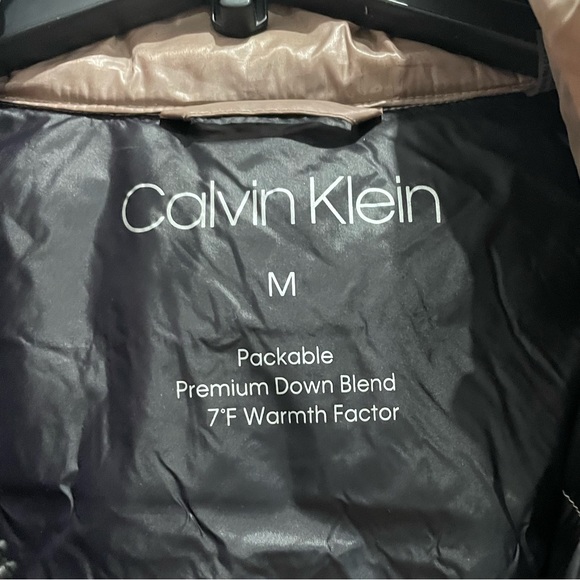 Calvin Klein rose gold packable down blend puffer coat jacket- medium - Picture 4 of 10